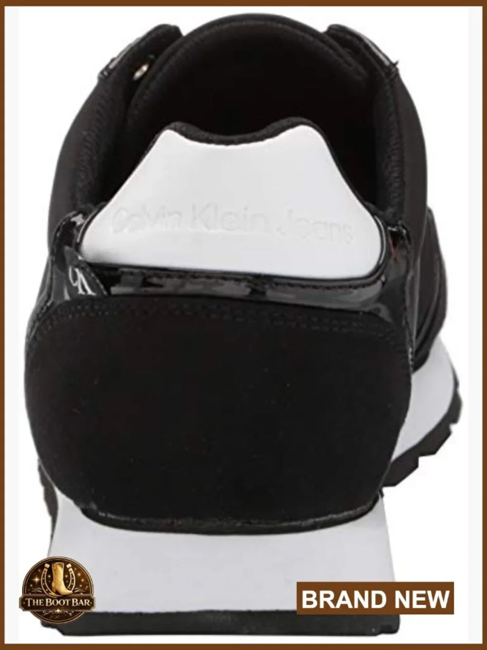 Retro-Inspired Jogger Sneakers with Suede Trim and Lace-Up Closure